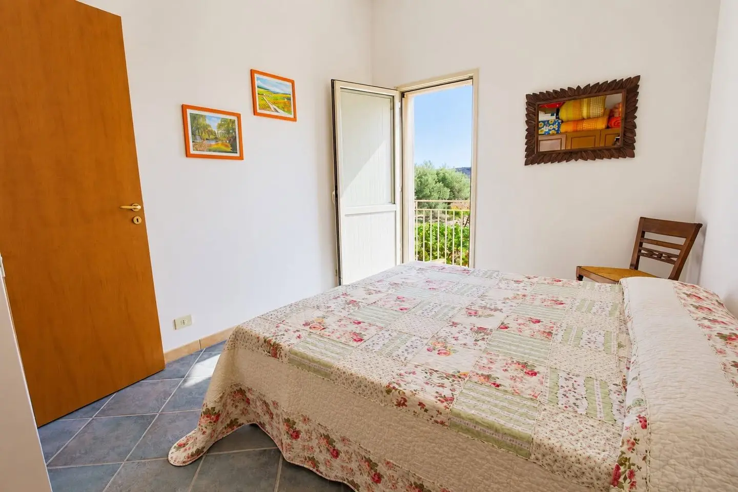 Helles Doppelzimmer, Villa dei Mandarini, Cefalù
