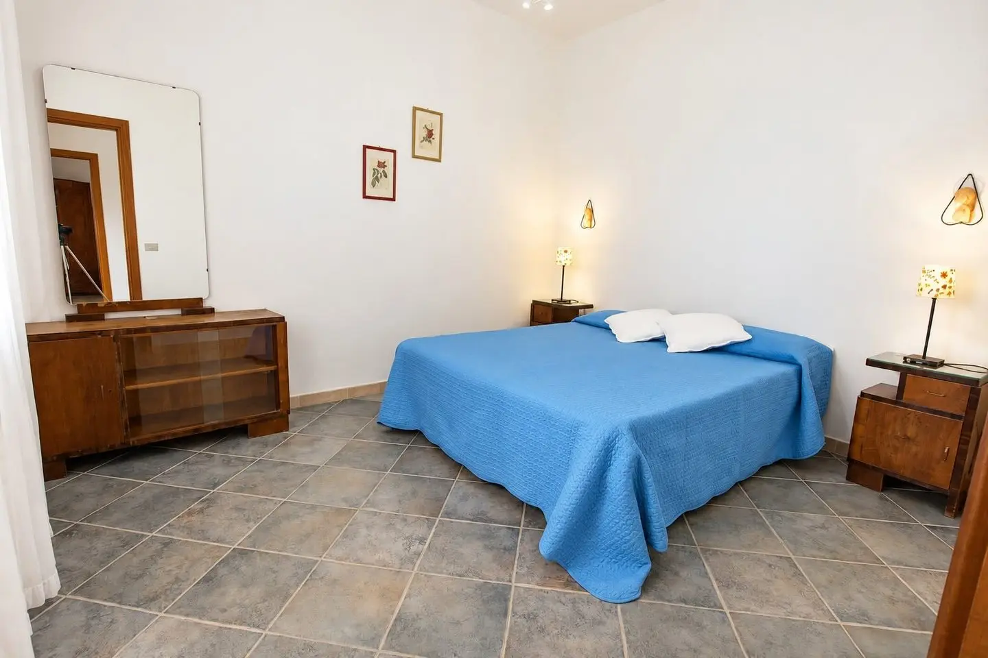 Doppelzimmer mit Anrichte, Villa dei Mandarini, Cefalù
